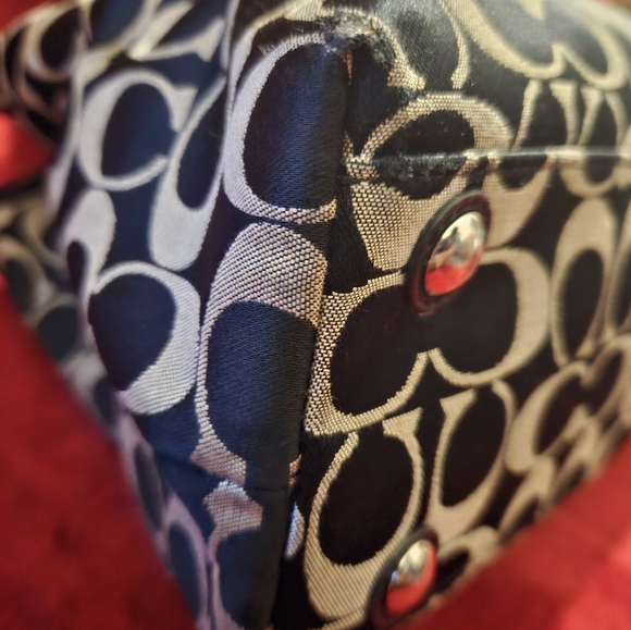 Coach Penelope Signature Shoulder Bag - Picture 10 of 16